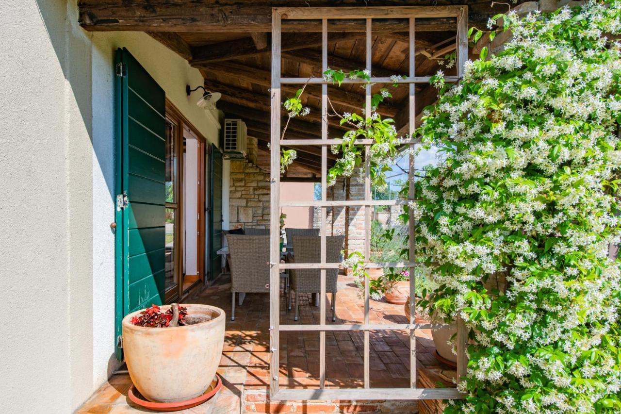 House Boris Apartment Loborika Екстериор снимка