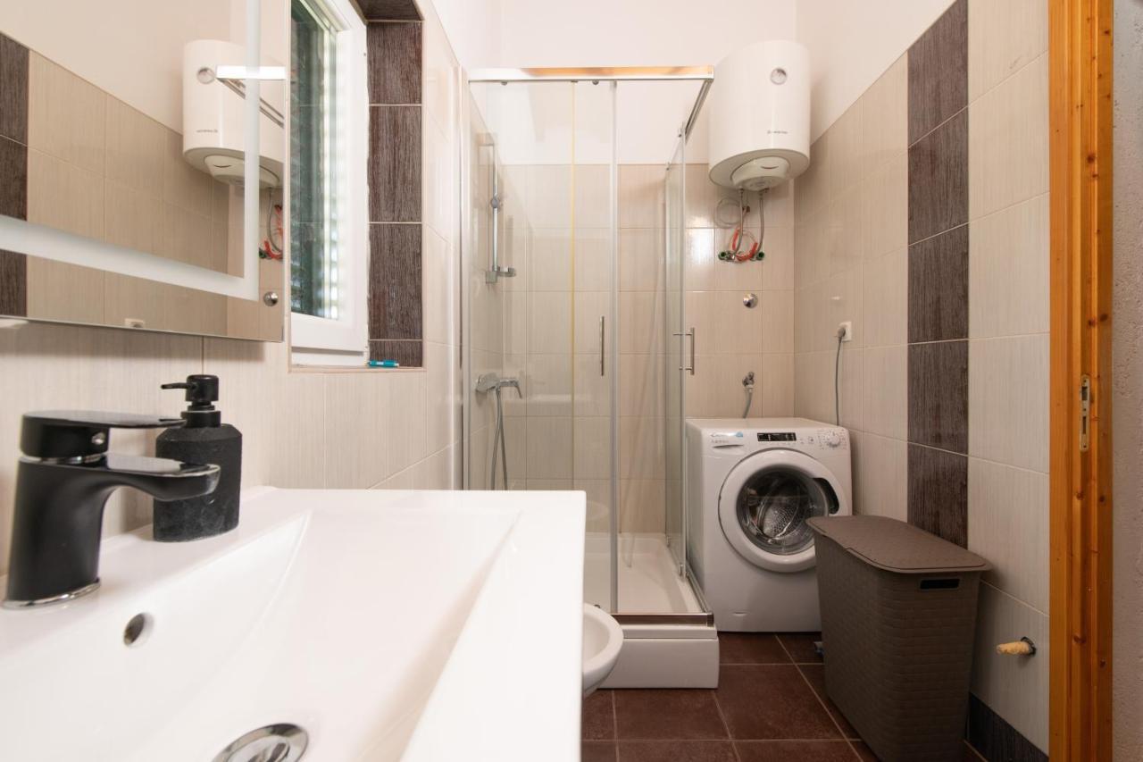 House Boris Apartment Loborika Екстериор снимка
